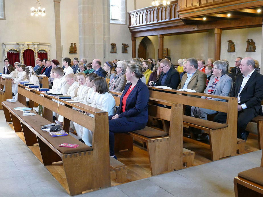 Dankgottesdienst der Kommunionkinder (Foto: Karl-Franz Thiede)